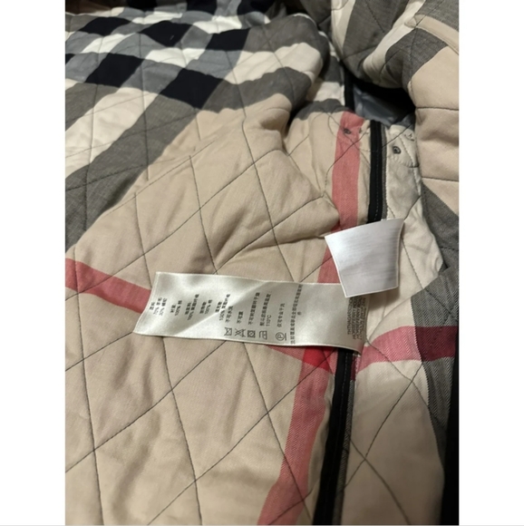 Authentic Burberry Coat - Picture 6 of 7